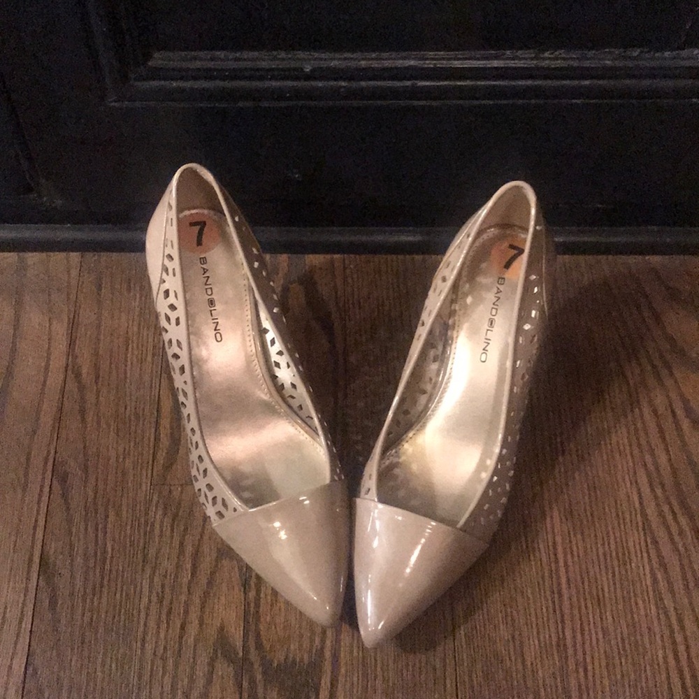 Bandolino tan lattice heels
